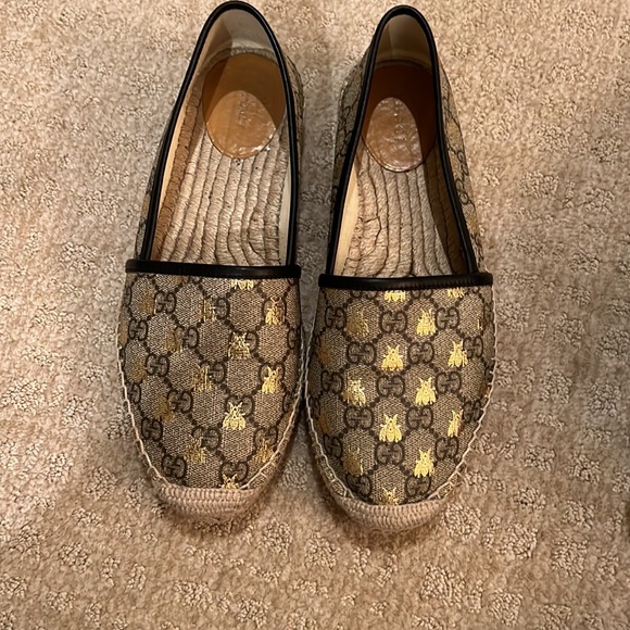 Gucci Espadrilles 39 1/2-worn only a few times.  In GREAT condition! - Picture 3 of 4